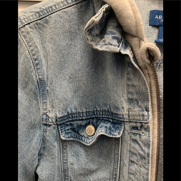 Arizona Jean Jacket - Picture 8 of 10